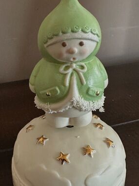 Dept 56 vintage and rare Music Box - Gold Star Accents Twinkle Little Star